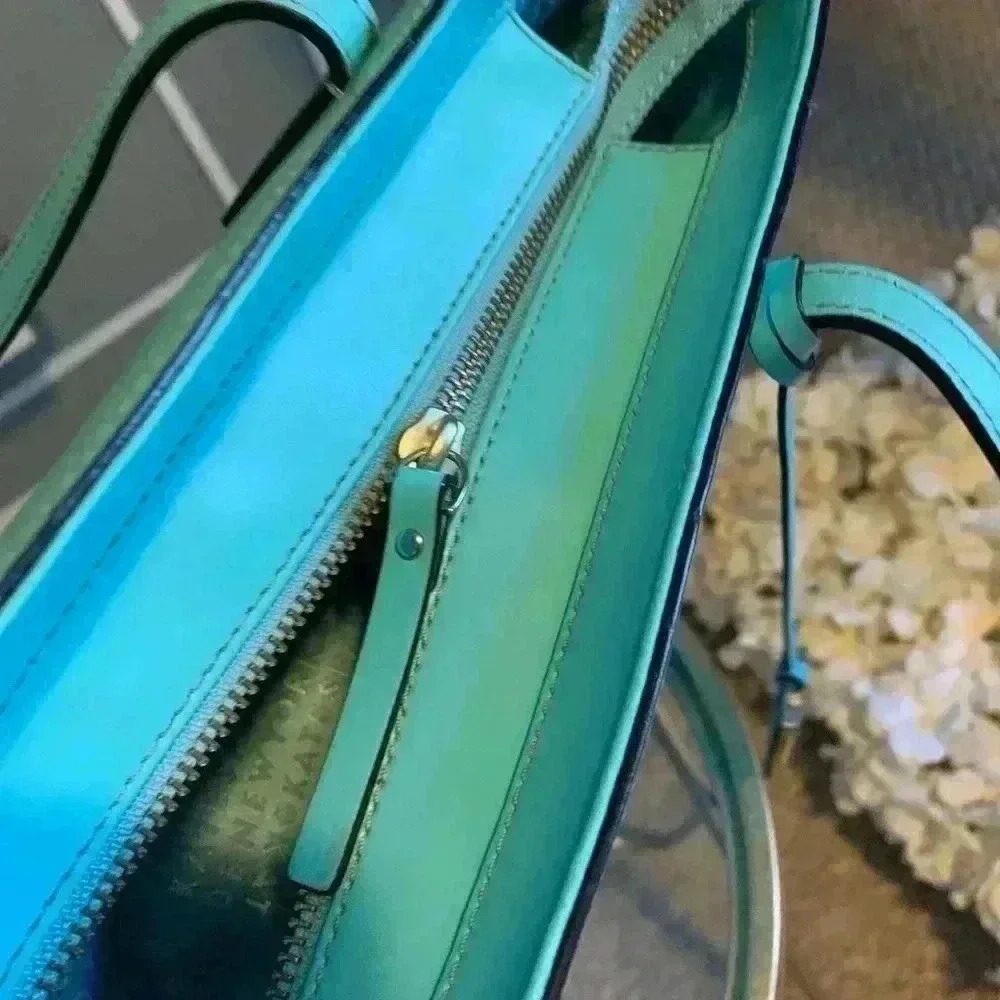 Kate Spade New York Tote Handbag Aqua Color. - Picture 13 of 16